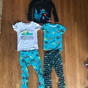 Bundle of Carter's boys pajamas, size 6